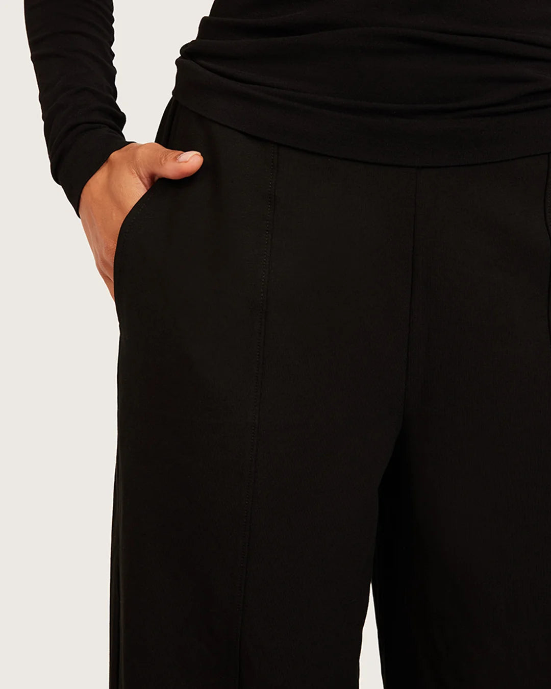 Relaxed Leg Pants - Short - Black